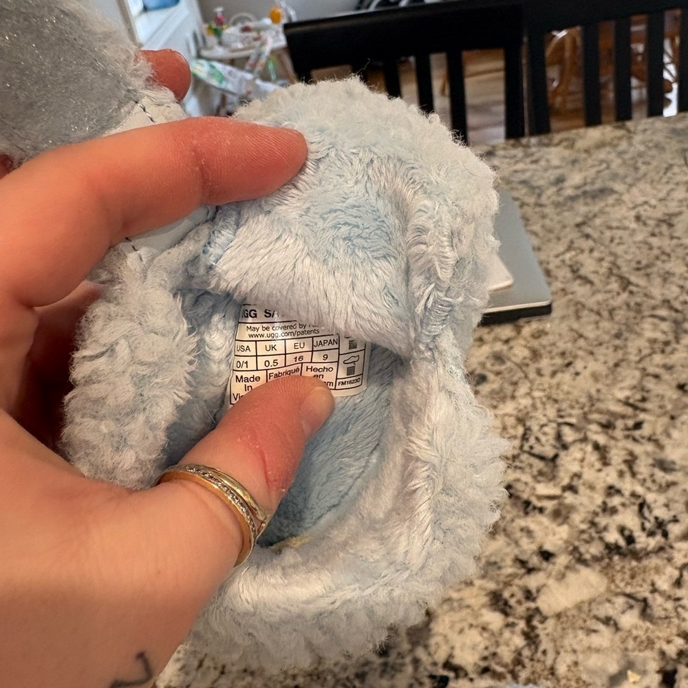 UGG Soft Light Blue baby booties (0-6 months) - Picture 4 of 5